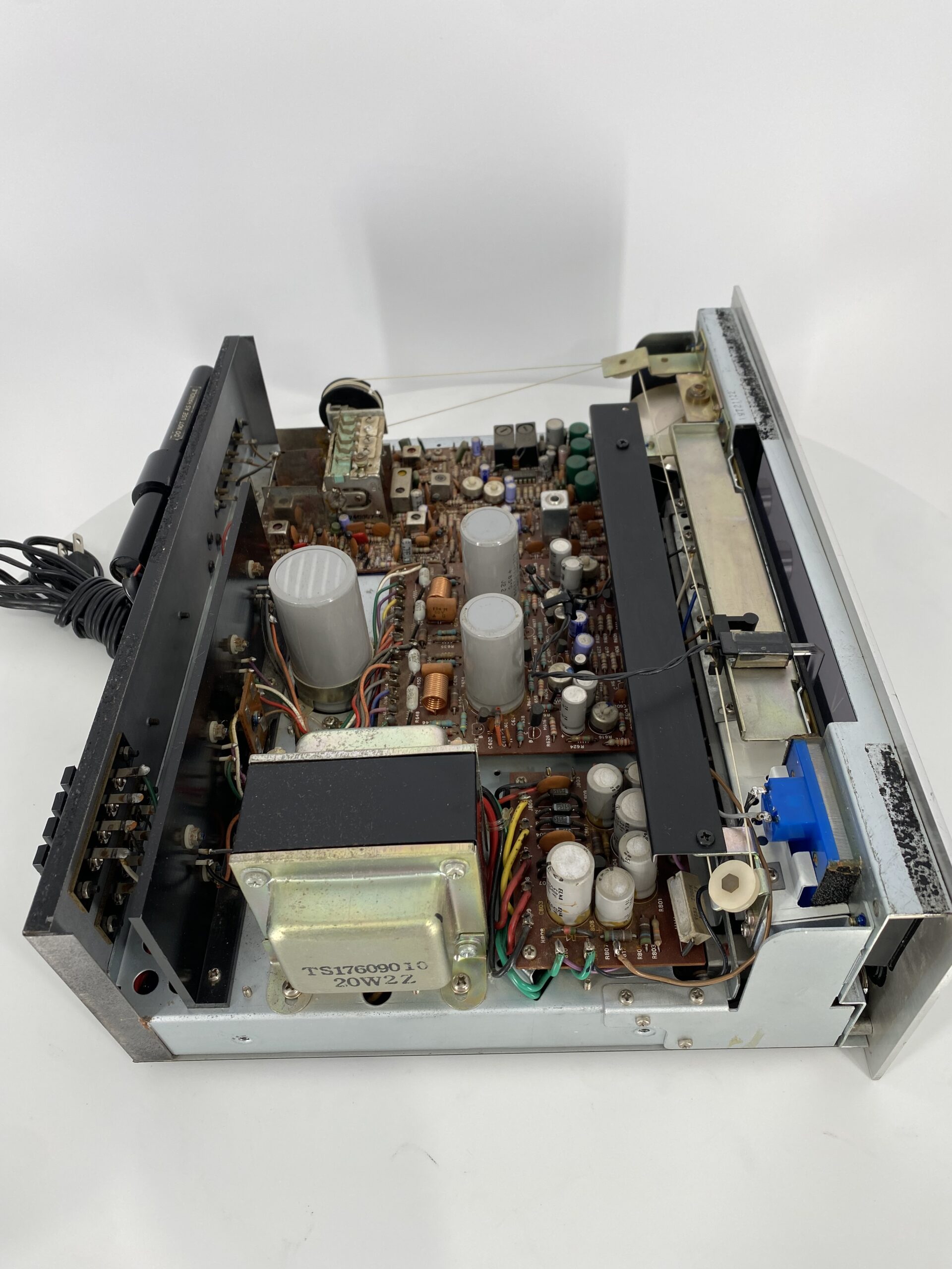 Marantz 2010 Vintage Receiver - Analog Audios